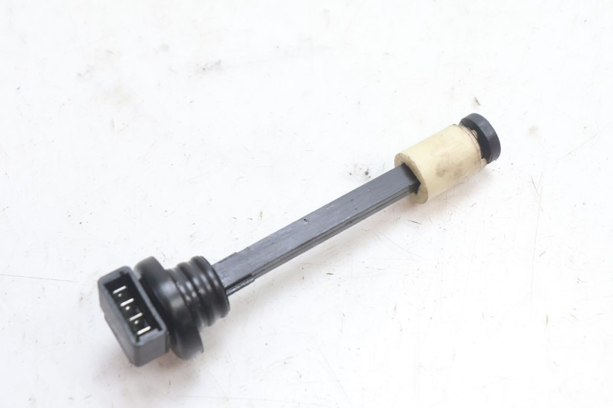 photo de INDICADOR DE NIVEL DE ACEITE PIAGGIO ZIP 2T 50 (2009 - 2019) - Zoom estado de uso