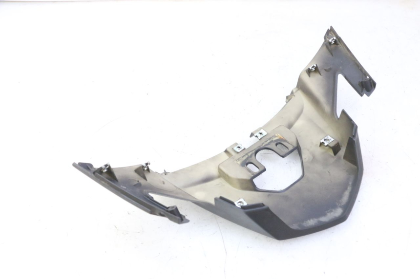 photo de CARENADO TRASERO CONEXION QUADRO 4 4D 350 (2015 - 2018) - Zoom estado de uso