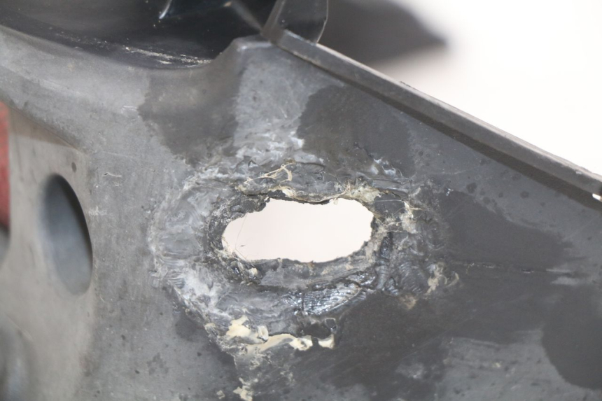 photo de UNIóN DE CARENADO TRASERO KYMCO AGILITY 4T 50 (2005 - 2018) - Otra perspectiva