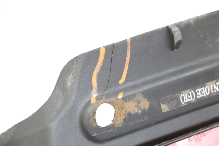 photo de UNIóN DE CARENADO TRASERO. KYMCO AGILITY 4T 50 (2018 - 2022) - Primer plano técnico