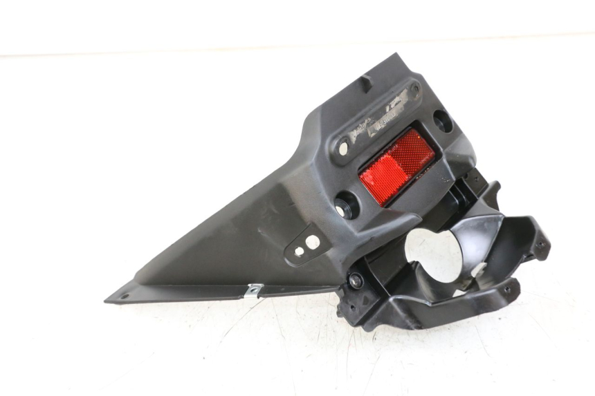 photo de UNIóN DE CARENADO TRASERO. KYMCO AGILITY 4T 50 (2018 - 2022) - Detalle de la pieza