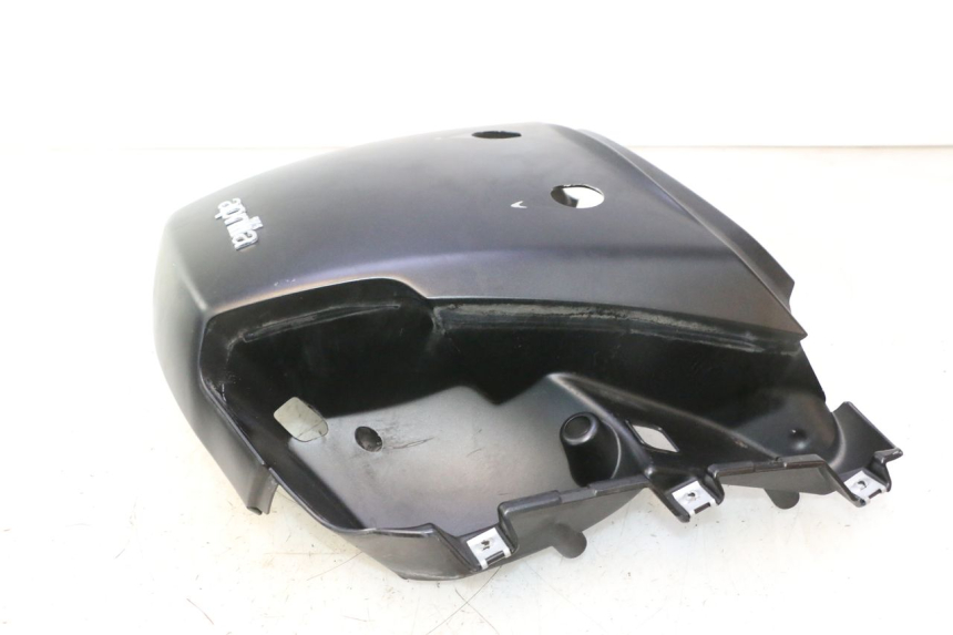 photo de CARENADO TRASERO CONEXION APRILIA ATLANTIC S 125 (2010 - 2013) - Primer plano técnico