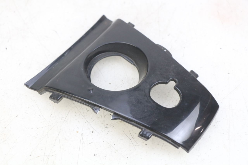 photo de UNIóN DE CARENADO TRASERO. BAOTIAN BT 49 QT-9 50 (2006 - 2010) - Primer plano técnico