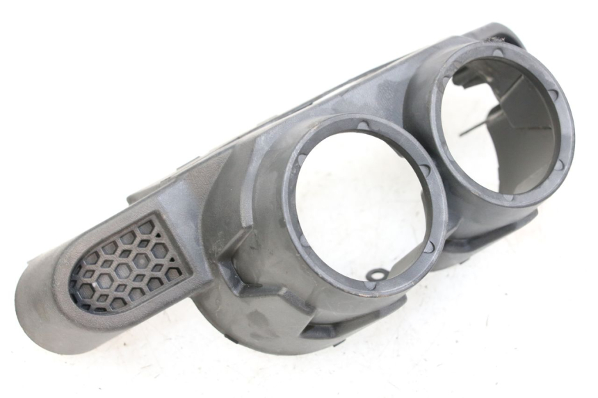 photo de CARENADO TRASERO CONEXION YAMAHA BW'S BWS 125 (2010 - 2013) - Primer plano técnico