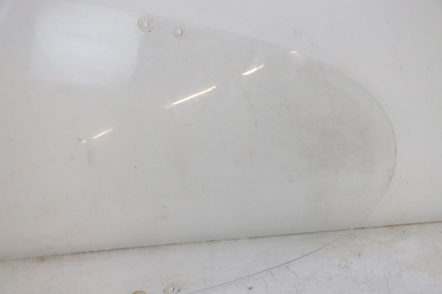 photo de JUNTA DE CARENAJE TRASERO BMW C1 125 (2000 - 2003) - Primer plano de alta resolución