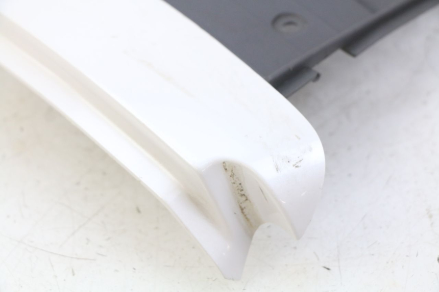 photo de UNIóN DE CARENADO TRASERO. SUZUKI CP 80 (1985 - 1996) - Otra perspectiva