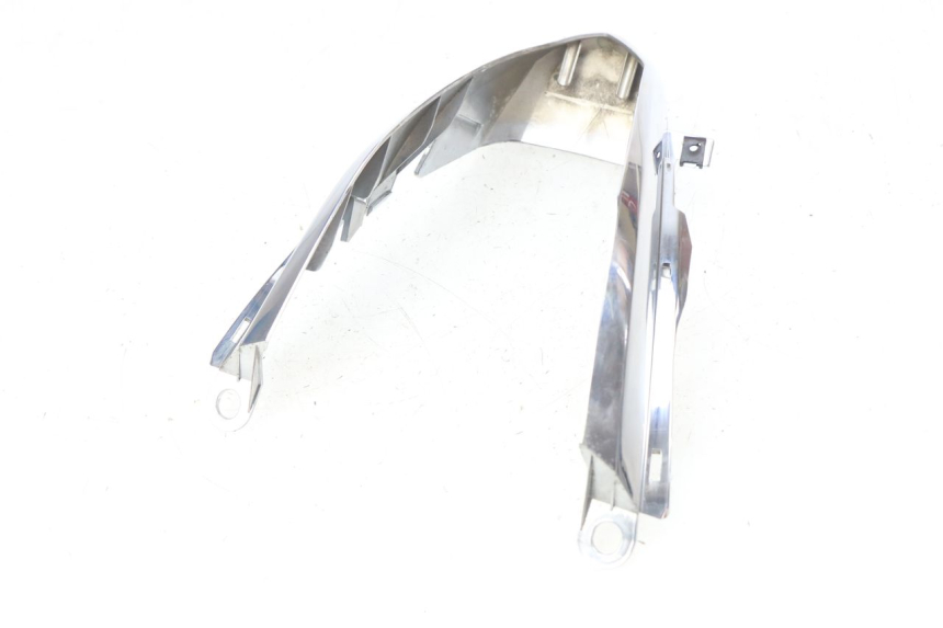 photo de UNIóN DE CARENADO TRASERO. YAMAHA D'ELIGHT DELIGHT 115 (2013 - 2017) - Primer plano técnico