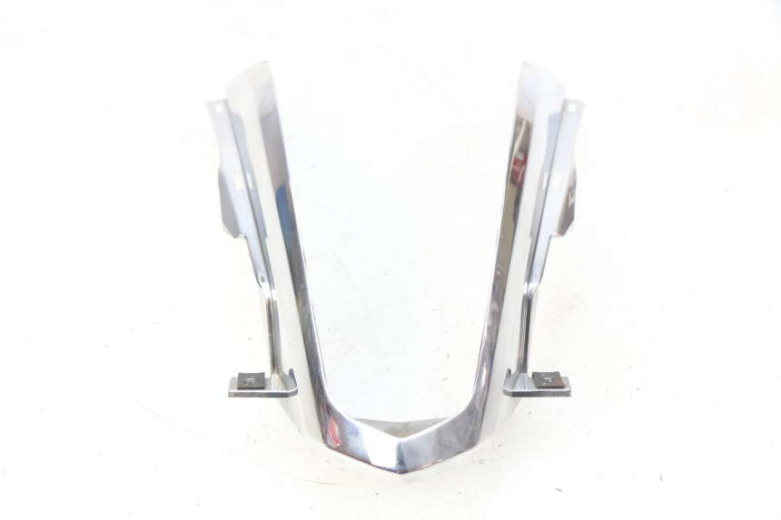 photo de UNIóN DE CARENADO TRASERO. YAMAHA D'ELIGHT DELIGHT 115 (2013 - 2017) - Detalles de los puntos de fijación