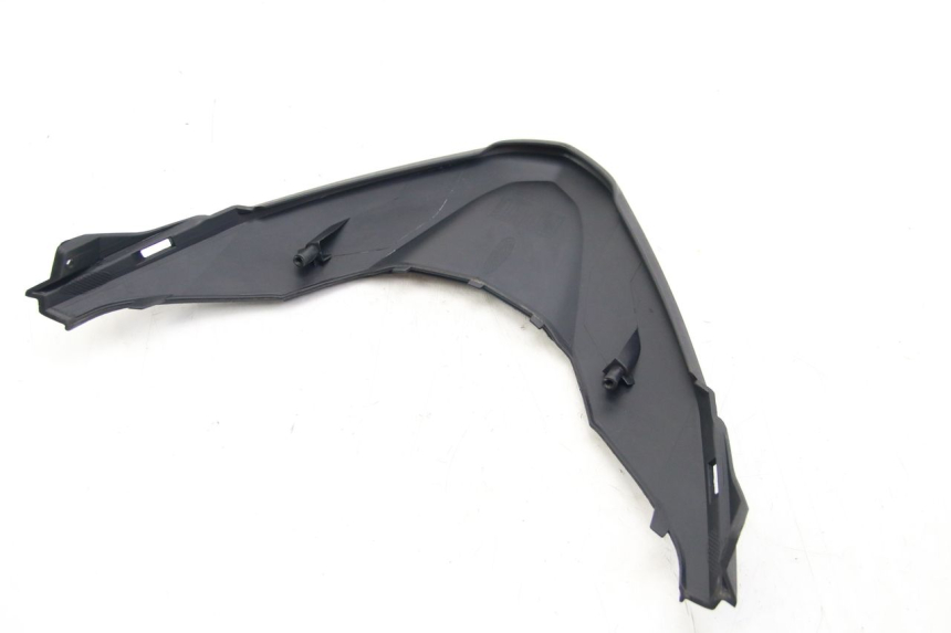 photo de UNIóN DE CARENADO TRASERO. JM MOTORS EVOLIS 4T 50 (2018 - 2022) - Primer plano técnico