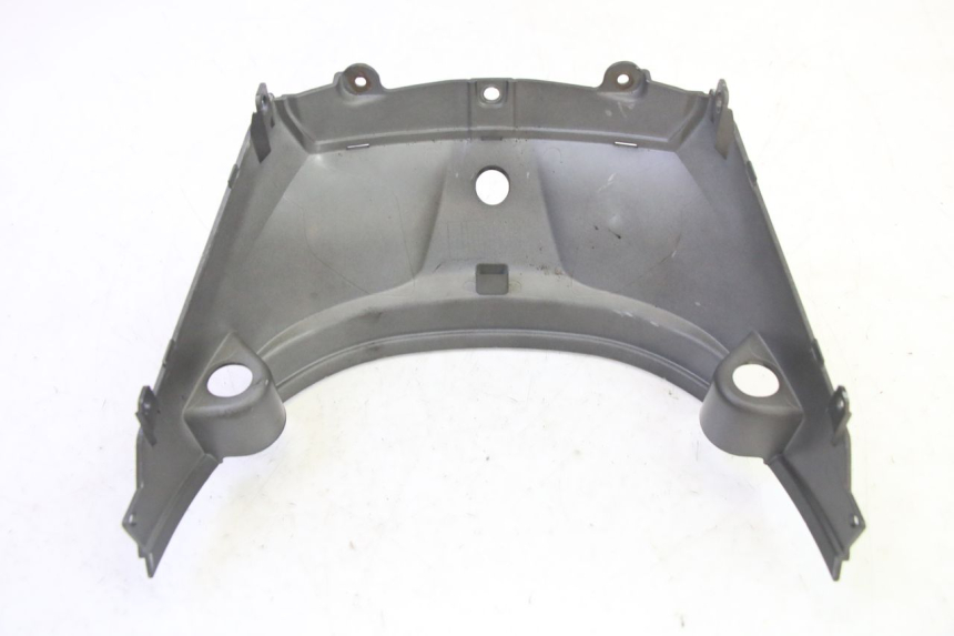 photo de UNIóN DE CARENADO TRASERO SYM FIDDLE 3 III 125 (2014 - 2020) - Primer plano técnico