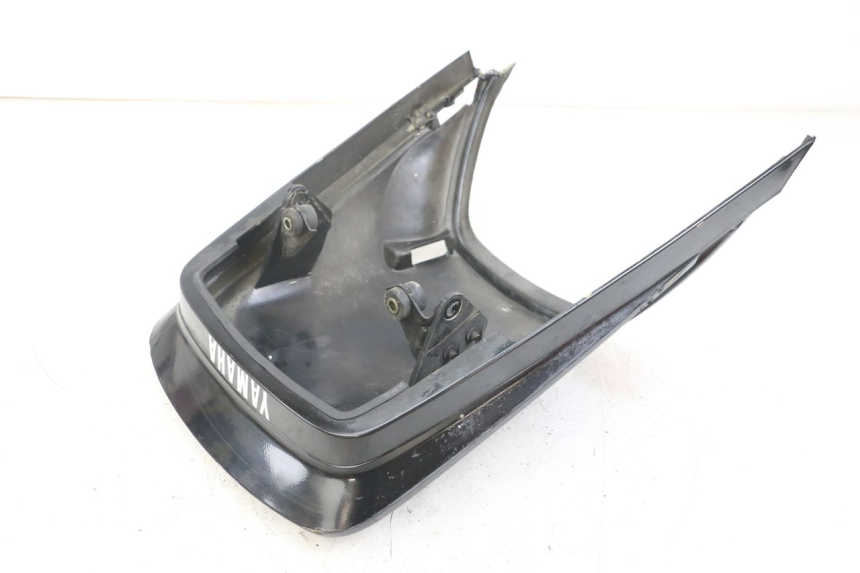 photo de UNIóN DE CARENADO TRASERO. YAMAHA FJ 3CX 1200 (1986 - 1996) - Primer plano técnico