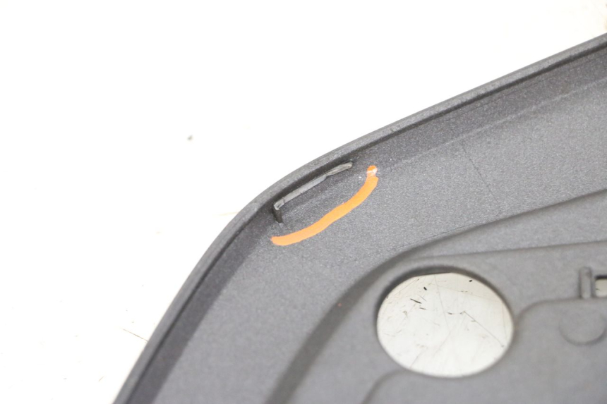 photo de CARENADO TRASERO CONEXION HONDA PCX (JF57/JF64) 125 (2014 - 2018) - Primer plano técnico