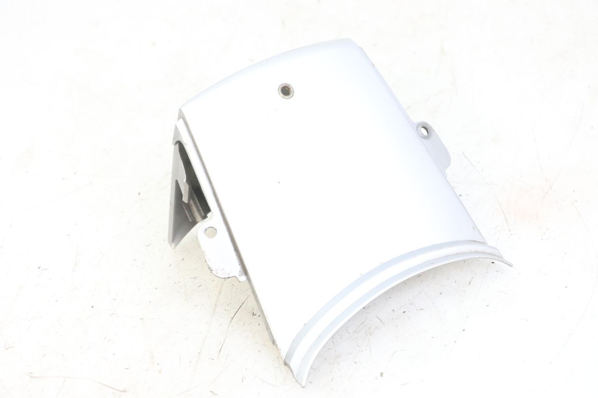 photo de UNIóN DE CARENADO TRASERO. HONDA SCV LEAD 100 (2003 - 2007) - Estado de la superficie y material