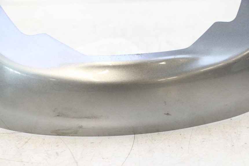 photo de JUNTA DE CARENADO TRASERO INFERIOR SUZUKI BURGMAN 125 (2007 - 2014) - Zoom sobre los componentes