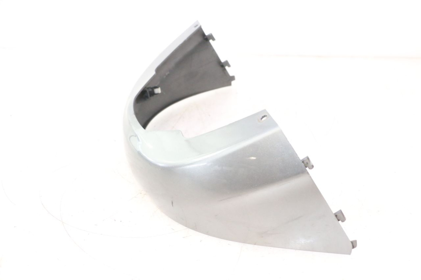 photo de JUNTA DE CARENADO TRASERO INFERIOR SUZUKI BURGMAN 125 (2007 - 2014) - Detalles de los puntos de fijación
