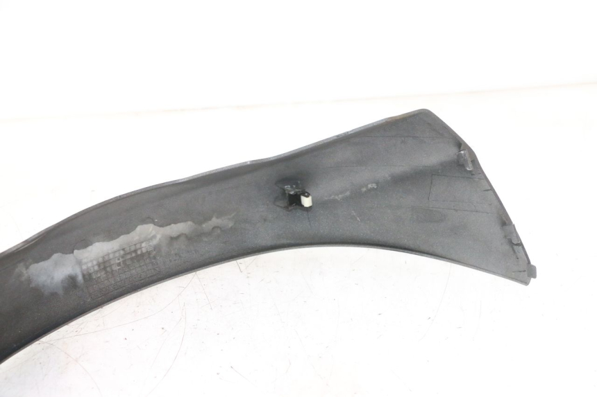 photo de JUNTA DE CARENADO TRASERO INFERIOR SUZUKI BURGMAN 125 (2007 - 2014) - Recambio usado revisado