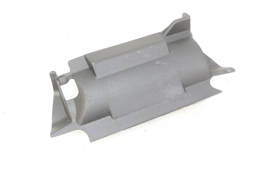 photo de JUNTA DE CARENADO TRASERO INFERIOR HONDA CB R 1000 (2018 - 2023) - Detalle de la pieza