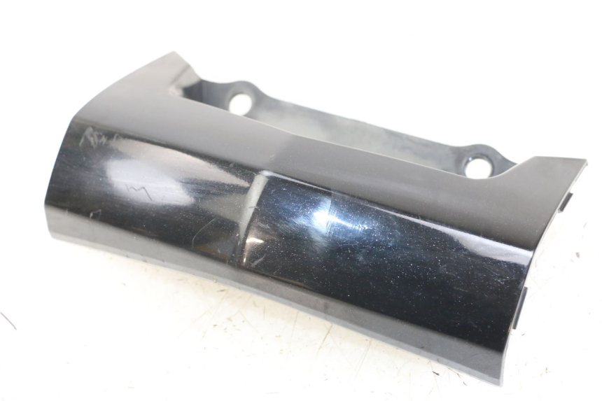 photo de JUNTA DE CARENADO TRASERO INFERIOR KYMCO DINK 4T 50 (2007 - 2018) - Otra perspectiva