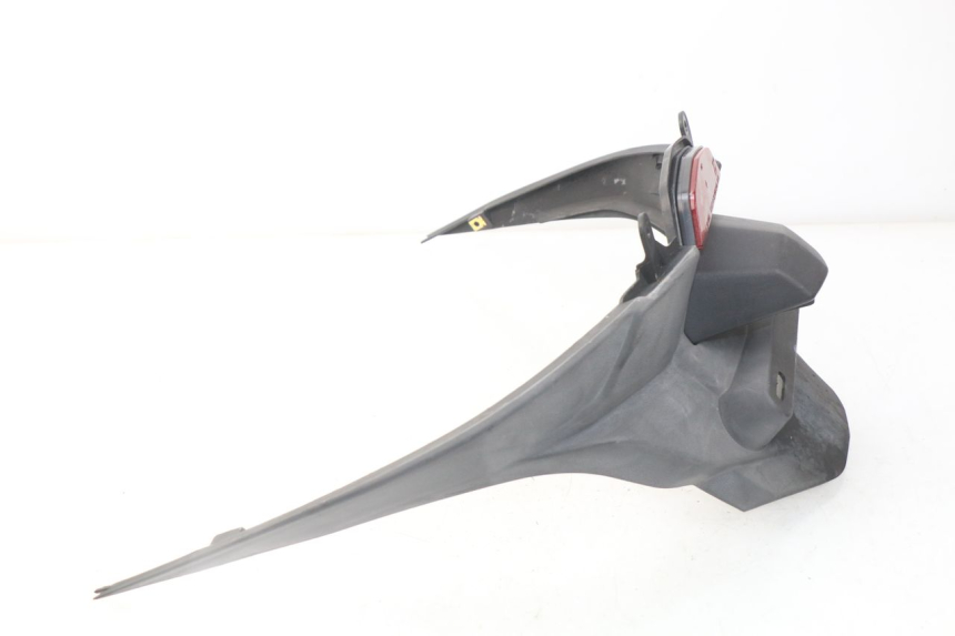 photo de JUNTA DE CARENADO TRASERO INFERIOR KYMCO DINK STREET 125 (2009 - 2014) - Primer plano técnico