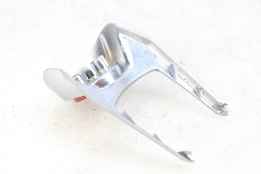 photo de UNIóN INFERIOR DEL CARENADO TRASERO. PEUGEOT DJANGO 4T 50 (2014 - 2019) - Detalle de la pieza