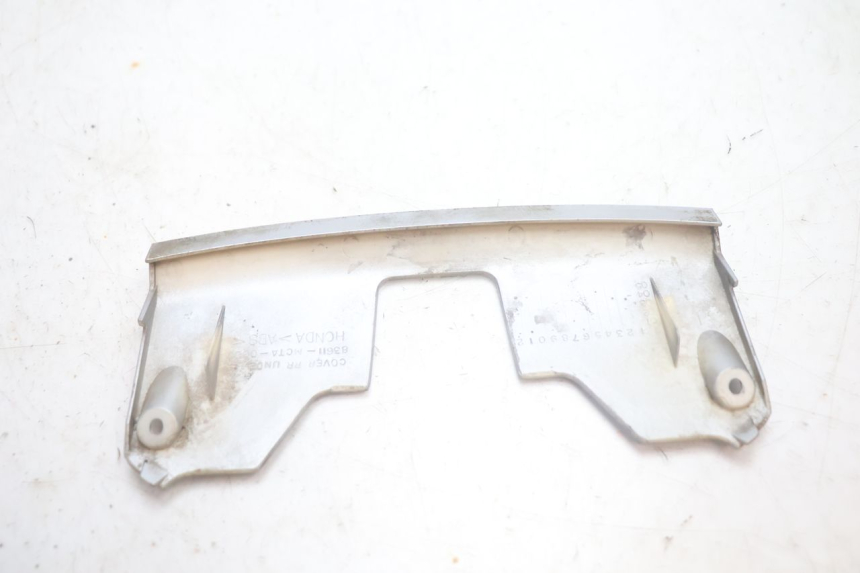 photo de CARENADO TRASERO CONEXION BAJO HONDA FJS SILVER WING SILVERWING 400 (2005 - 2008) - Primer plano técnico