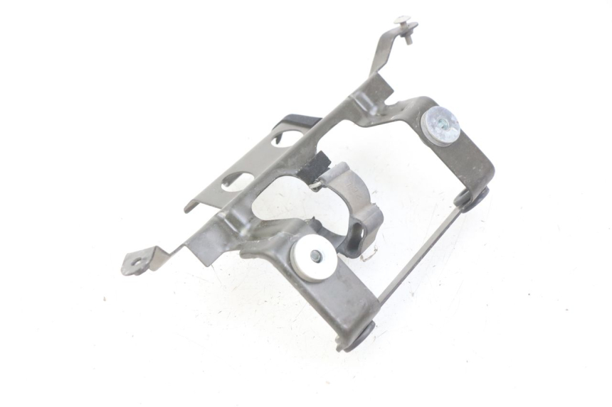 photo de JUNTA CARENADO TRASERO INFERIOR YAMAHA FZS FAZER 600 (1998 - 2001) - Detalle de la pieza