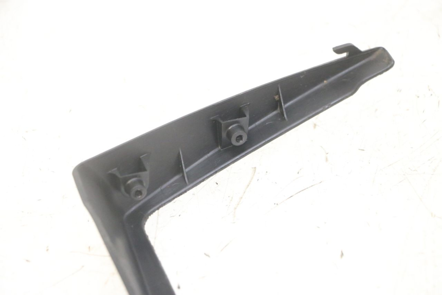 photo de JUNTA DE CARENADO TRASERO INFERIOR SUZUKI GS GSE 500 (2001 - 2003) - Otra perspectiva