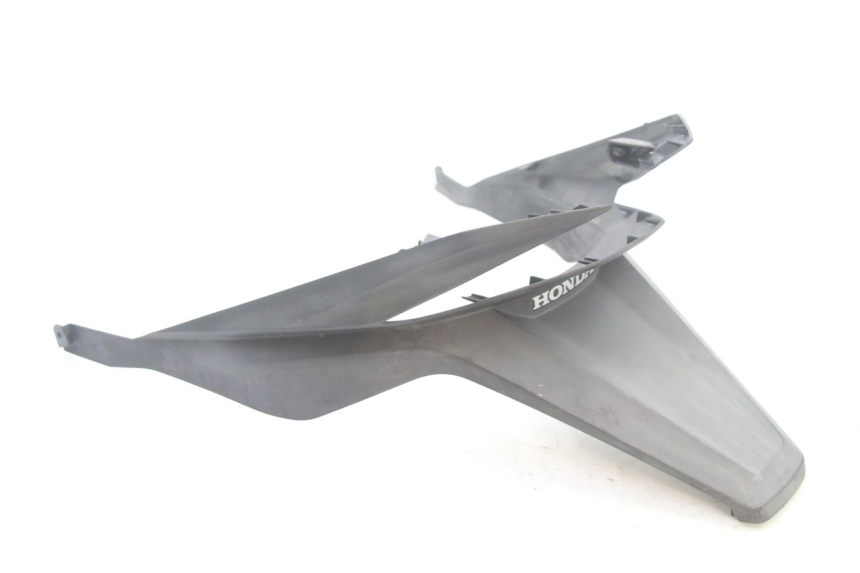 photo de CARENADO TRASERO CONEXION BAJO HONDA FORZA 125 (2021 - 2025) - Detalle de la pieza