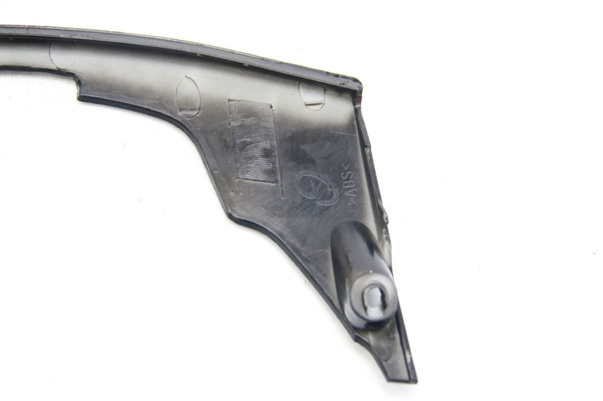 photo de JUNTA CARENADO TRASERO INFERIOR REVATTO IMPERATOR 125 (2007 - 2015) - Primer plano técnico