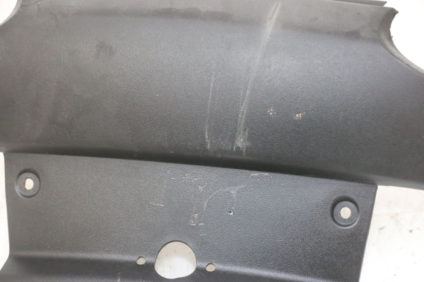 photo de CARENADO TRASERO CONEXION BAJO PIAGGIO MP3 LT 300 (2010 - 2016) - Detalle de la pieza