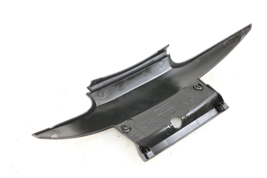 photo de CARENADO TRASERO CONEXION BAJO PIAGGIO MP3 500 (2011 - 2015) - Detalle de la pieza