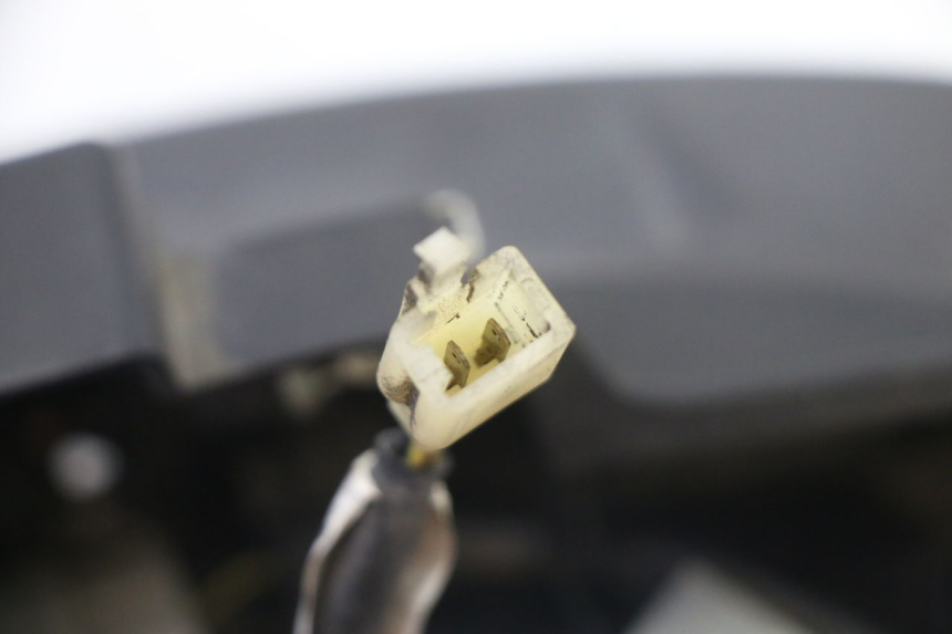 photo de CARENADO TRASERO CONEXION BAJO PIAGGIO MP3 500 (2014 - 2017) - Detalles de los puntos de fijación