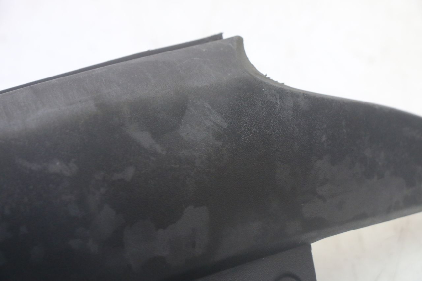 photo de CARENADO TRASERO CONEXION BAJO PIAGGIO MP3 500 (2011 - 2015) - Detalle de la pieza