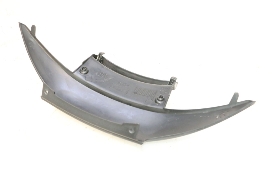photo de JUNTA DE CARENADO TRASERO INFERIOR PIAGGIO MP3 125 (2006 - 2014) - Otra perspectiva