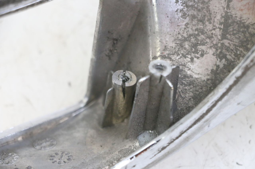 photo de CARENADO TRASERO CONEXION BAJO KYMCO LIKE 4T 50 (2019 - 2025) - Zoom estado de uso