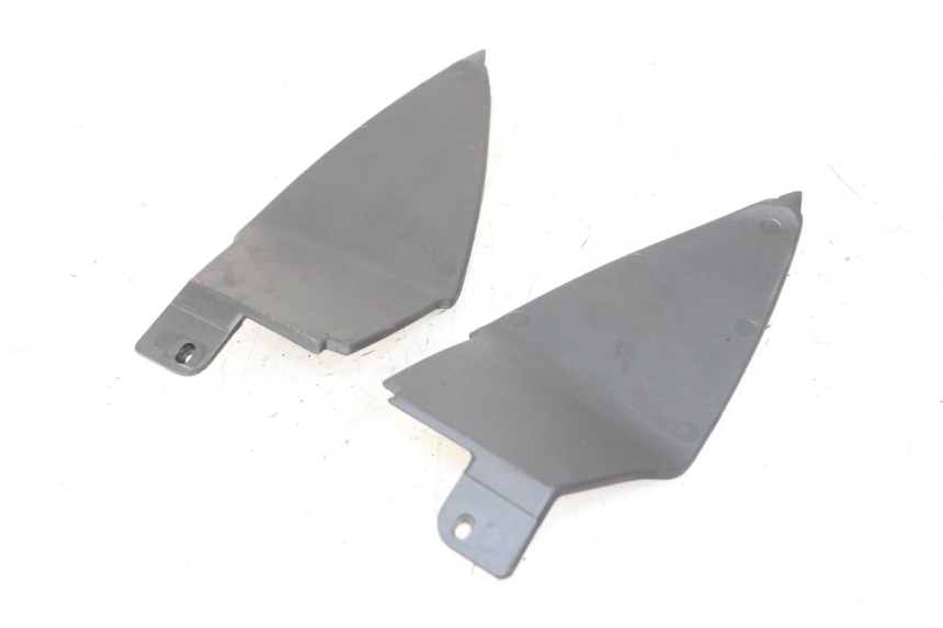 photo de CARENADO TRASERO CONEXION BAJO PIAGGIO NEW TYPHOON 50 (2010 - 2017) - Zoom estado de uso