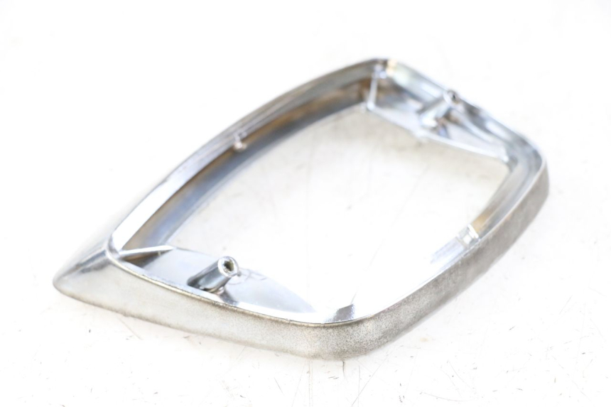 photo de CARENADO TRASERO CONEXION BAJO PIAGGIO VESPA LX 2T 50 (2005 - 2013) - Primer plano técnico