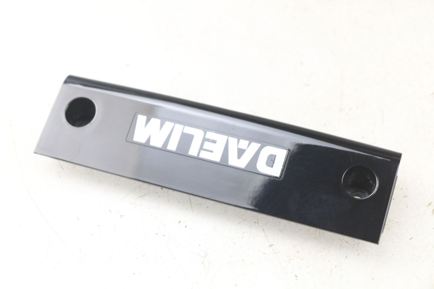 photo de CARENADO TRASERO CONEXION BAJO DAELIM S2 FI 125 (2008 - 2017) - Zoom estado de uso