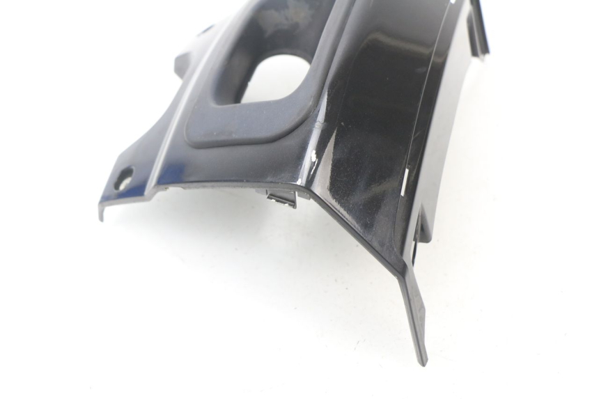 photo de CARENADO TRASERO CONEXION BAJO PEUGEOT SATELIS COMPRESSOR K15 125 (2006 - 2009) - Otra perspectiva