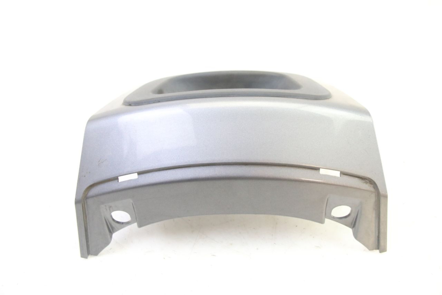 photo de CARENADO TRASERO CONEXION BAJO PEUGEOT SATELIS 250 (2006 - 2012) - Detalles de los puntos de fijación