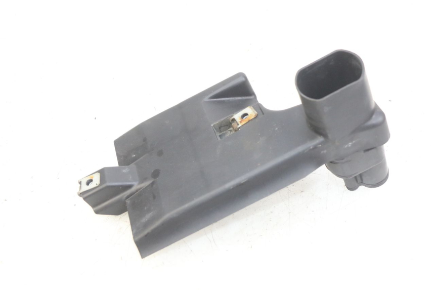 photo de JUNTA CARENADO TRASERO INFERIOR APRILIA SCARABEO 100 (2003 - 2012) - Otra perspectiva