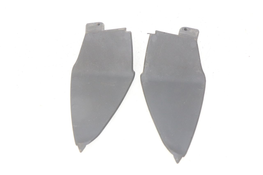 photo de JUNTA DE CARENADO TRASERO INFERIOR APRILIA SR 2T 50 (2012 - 2017) - Otra perspectiva