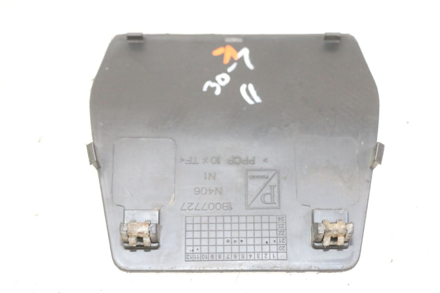 photo de JUNTA CARENADO TRASERO INFERIOR APRILIA SXR 50 (2021 - 2023) - Otra perspectiva