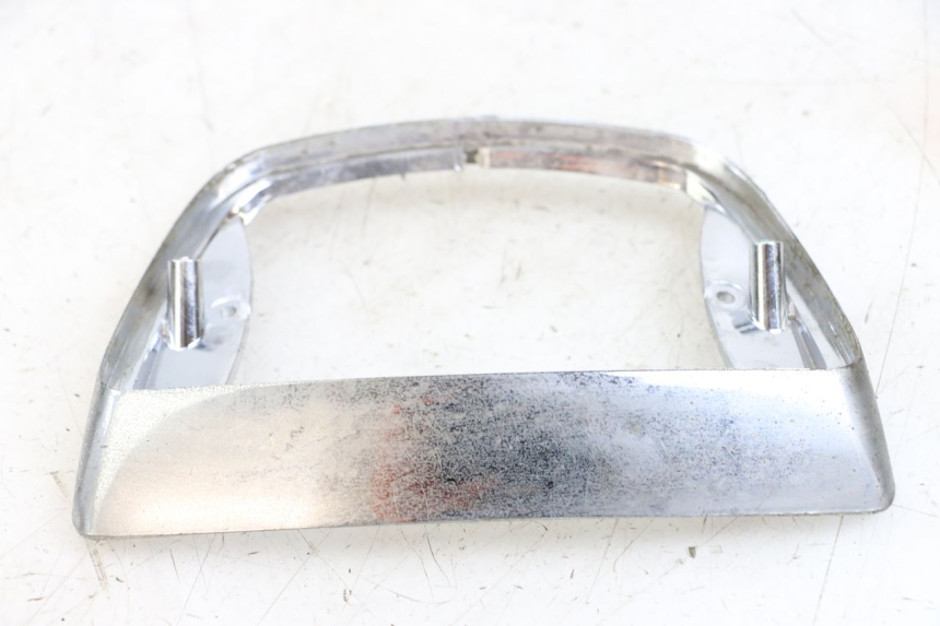 photo de CARENADO TRASERO CONEXION BAJO PIAGGIO VESPA LX 2T 50 (2005 - 2013) - Primer plano técnico