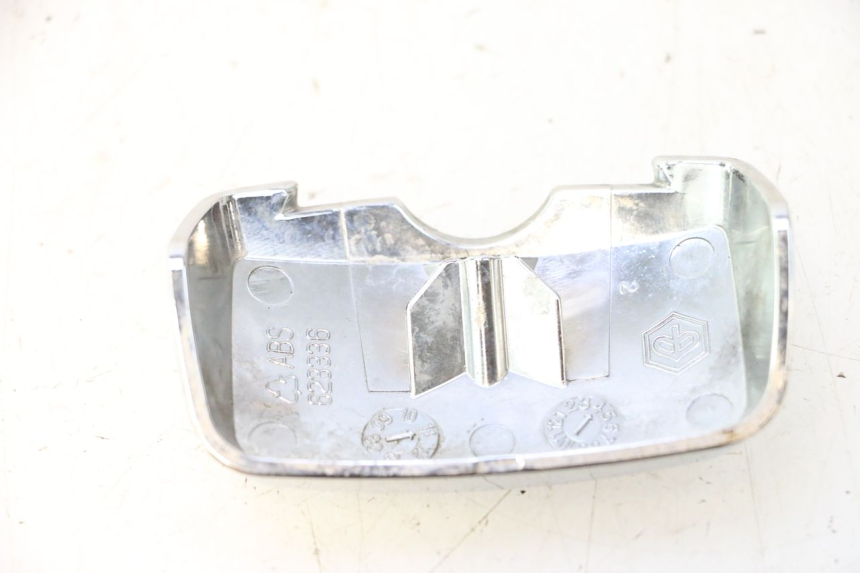 photo de CARENADO TRASERO CONEXION BAJO PIAGGIO VESPA LX 2T 50 (2005 - 2013) - Zoom estado de uso