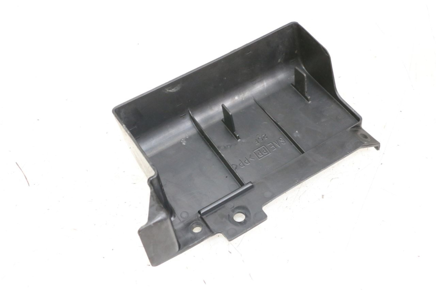 photo de Unión de carenado trasero inferior SUZUKI VL INTRUDER 125 (2004 - 2007) - Otra perspectiva