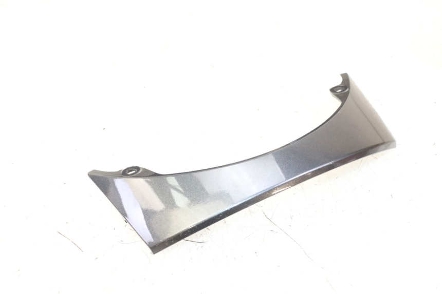 photo de CARENADO TRASERO CONEXION BAJO MBK WAAP 125 (2008 - 2013) - Primer plano técnico