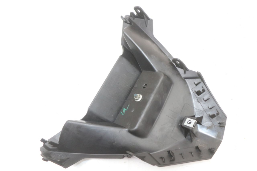 photo de JUNTA DE CARENADO TRASERO INFERIOR YAMAHA XMAX X-MAX ABS 125 (2017 - 2020) - Vista general del producto