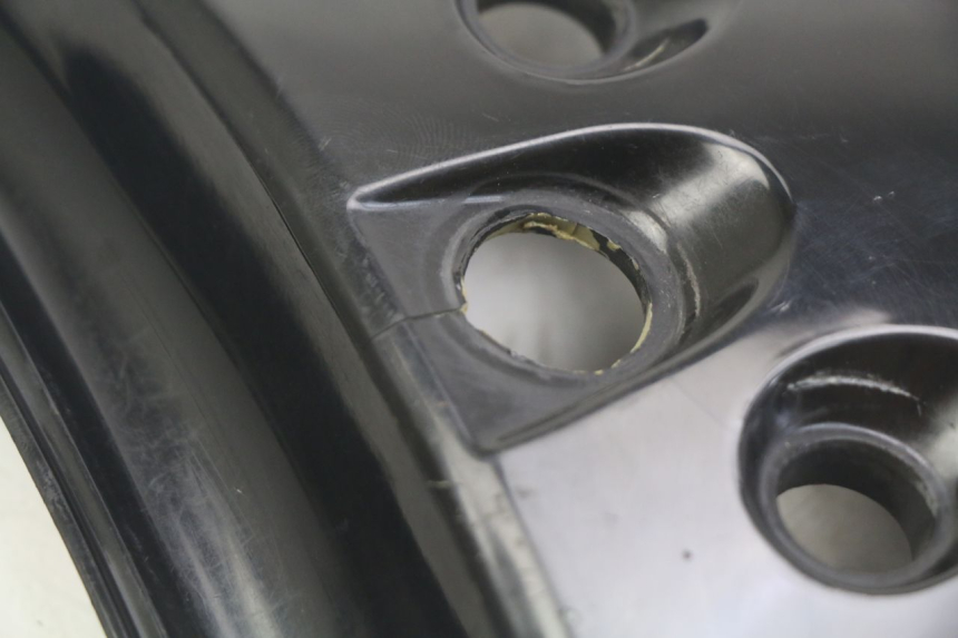 photo de UNIóN DE CARENADO TRASERO. SYM JET EURO X 2T 50 (2003 - 2007) - Primer plano técnico