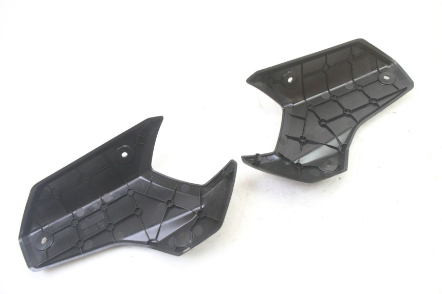 photo de JUNTA DE CARENAJE TRASERO PEUGEOT KISBEE 4T 50 (2018 - 2022) - Primer plano técnico